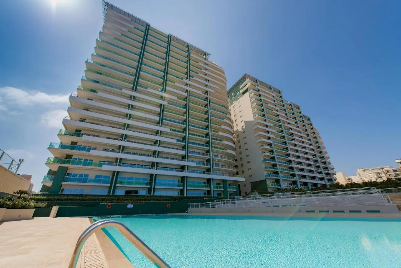 Luxury Apt W/ Side Seaviews And Pool, Top Location Sliema