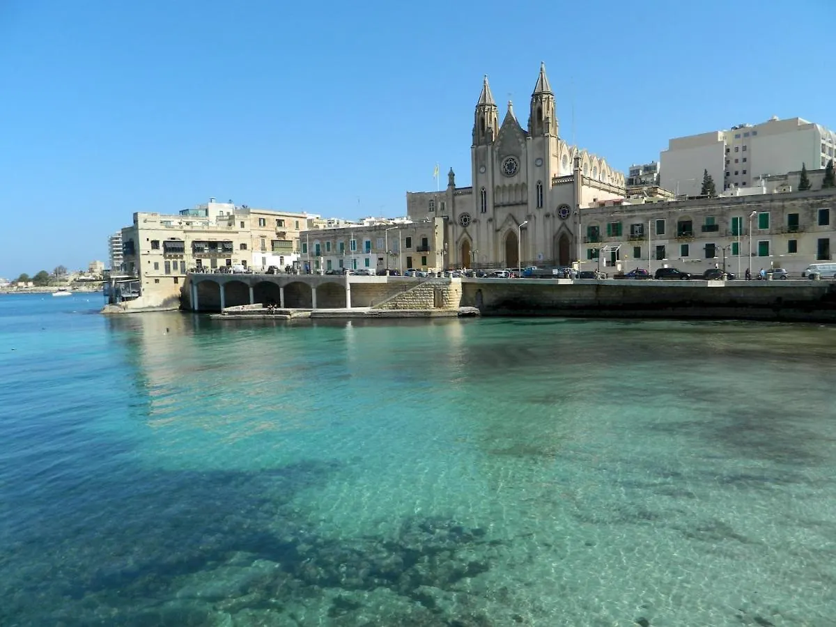 Luxury Apt W/ Side Seaviews And Pool, Top Location Sliema 0*,  Malta