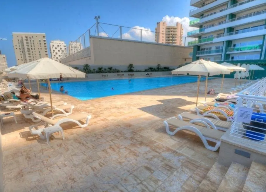 Apartment Luxury Apt W/ Side Seaviews And Pool, Top Location Sliema Malta