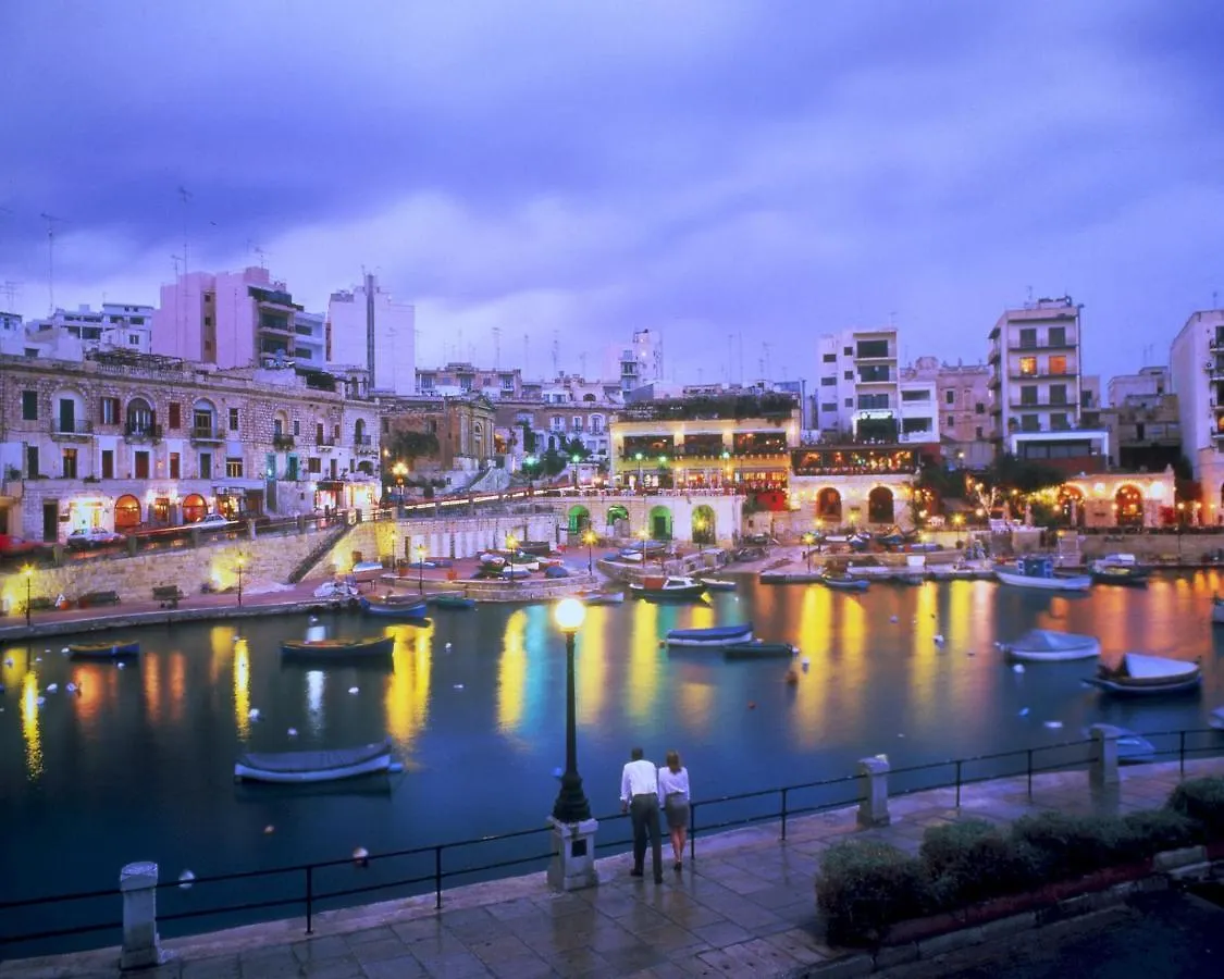 Luxury Apt W/ Side Seaviews And Pool, Top Location Sliema
